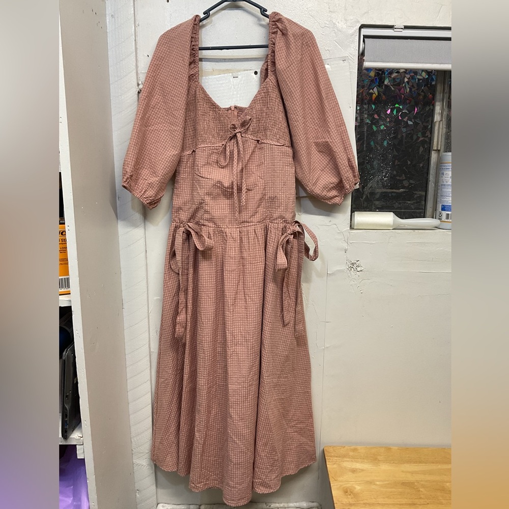 Elegant Pink Midi Dress Size M